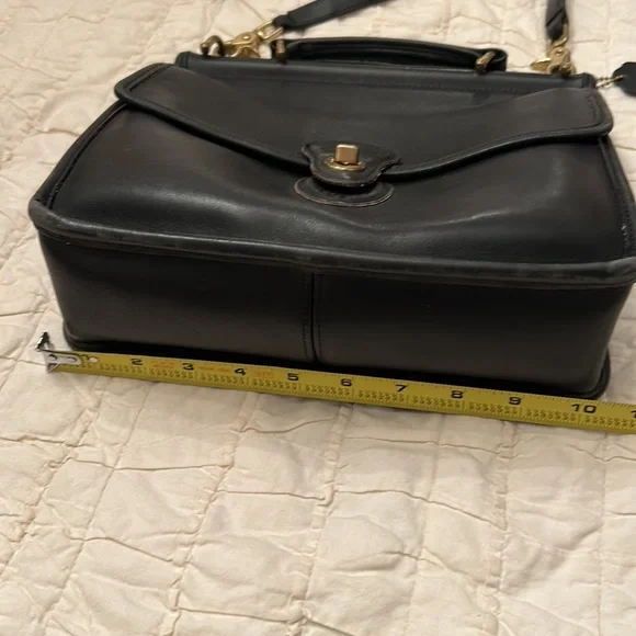 Vintage Coach Station Willis Bag in black - Picture 7 of 14